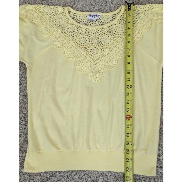 Vintage 80’s Yellow Knit Crochet Doile Top Size Small 3/4 Sleeve Shapely Knits - Picture 6 of 8